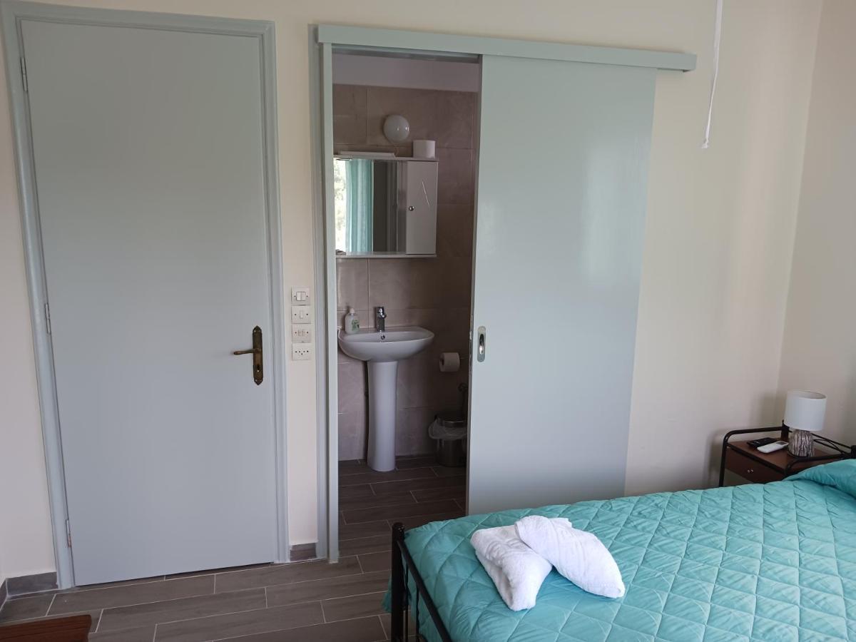 Fiore Rooms Akrotiri  エクステリア 写真